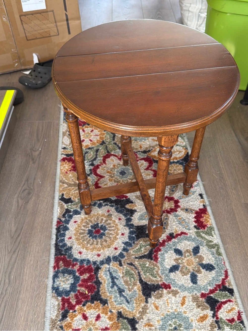 Vintage Classic Round Butler Specialty Co. Gateleg Drop Leaf Side Table 16”